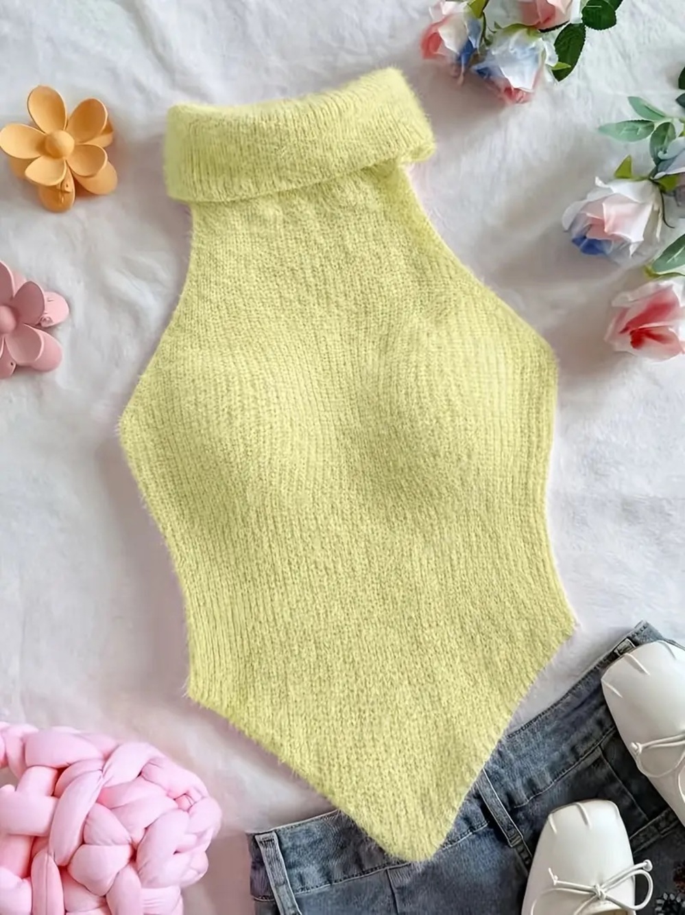 Source Unknown Pale Yellow Turtleneck Sweater Tank